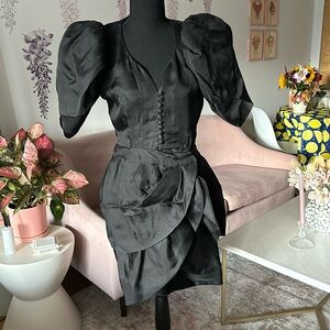 Vintage 80s tulip black occasion dress with puff sleeves.